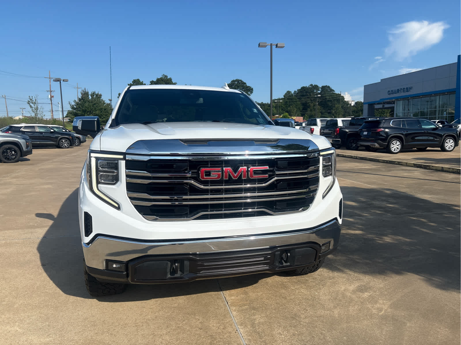 2022 GMC Sierra 1500 — side profile view